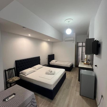Hotel Vila Flowers Vlorë 객실 사진