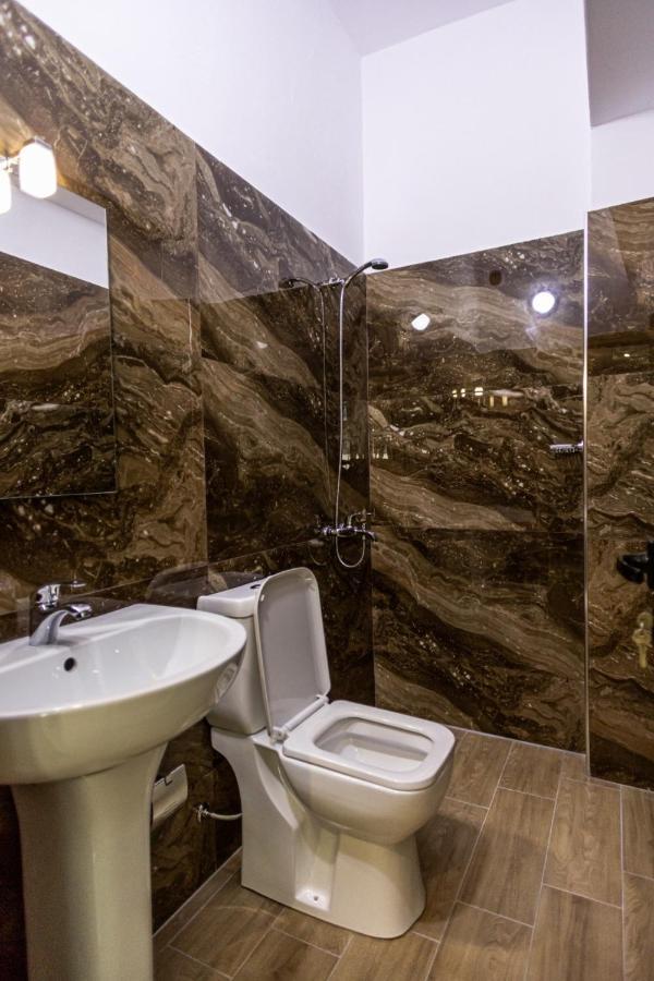 Hotel Vila Flowers Vlorë 외부 사진