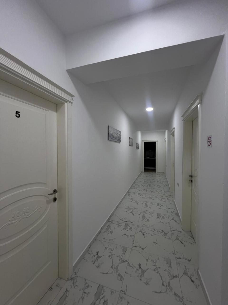 Hotel Vila Flowers Vlorë 외부 사진