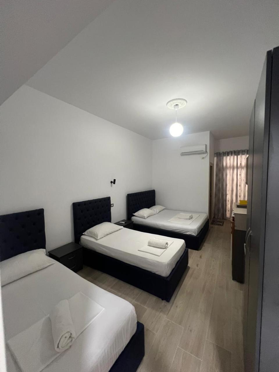 Hotel Vila Flowers Vlorë 외부 사진
