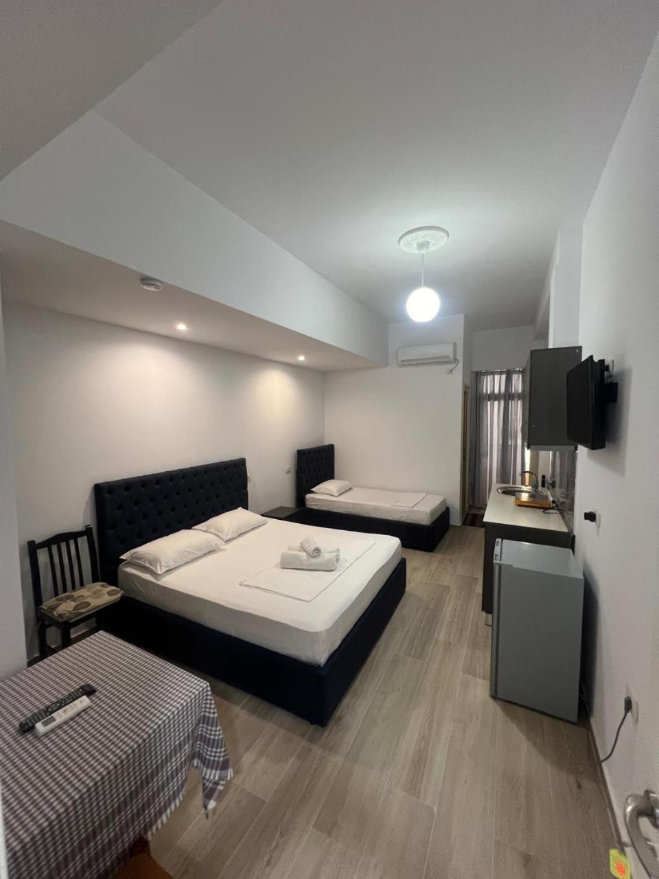 Hotel Vila Flowers Vlorë 객실 사진