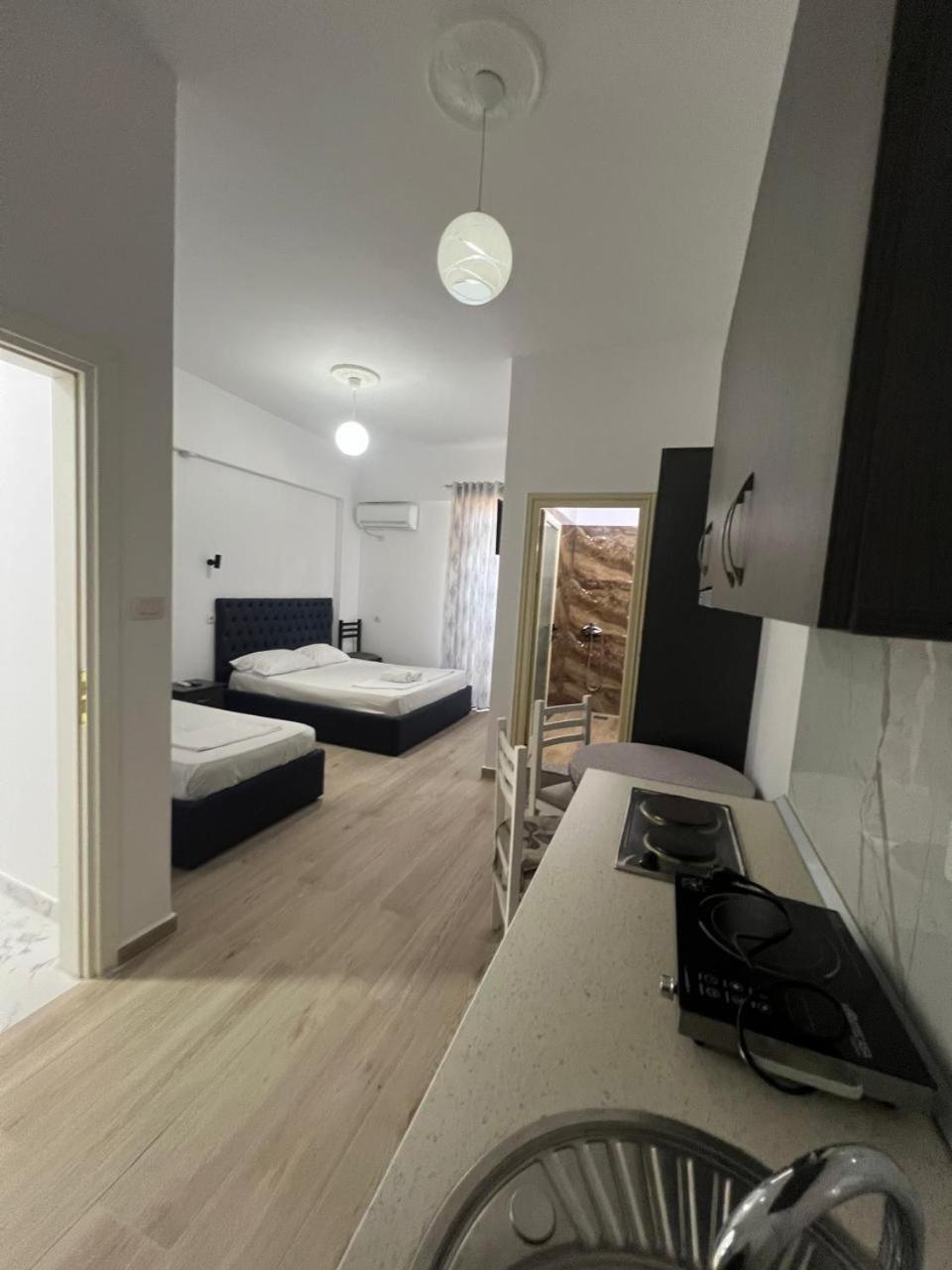 Hotel Vila Flowers Vlorë 외부 사진