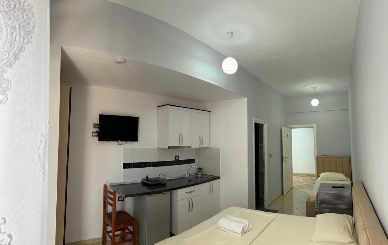 Hotel Vila Flowers Vlorë 외부 사진