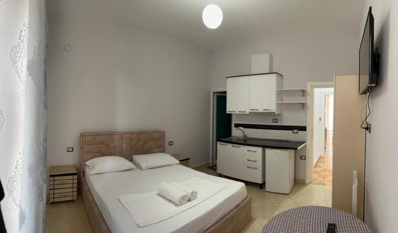 Hotel Vila Flowers Vlorë 외부 사진