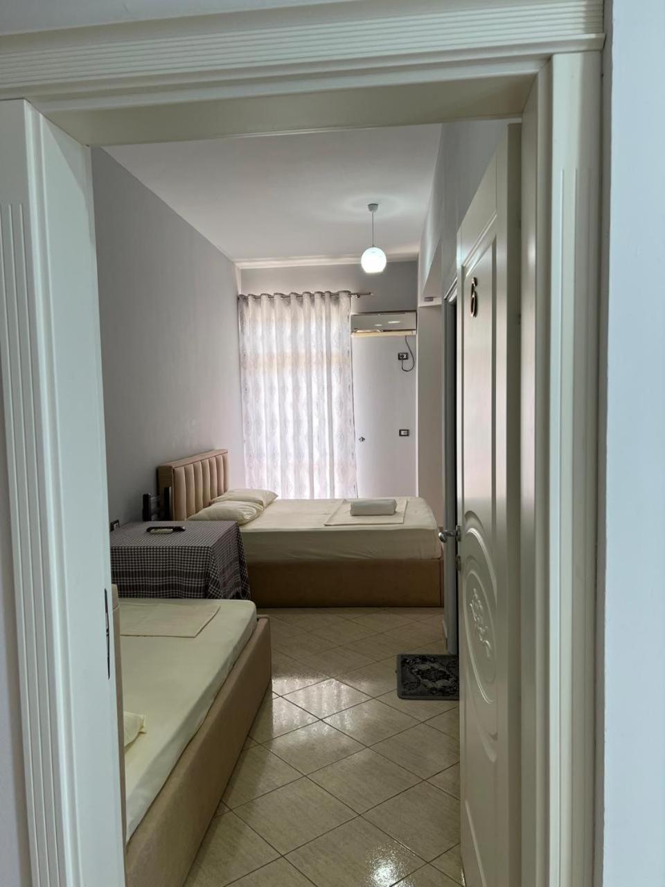 Hotel Vila Flowers Vlorë 외부 사진