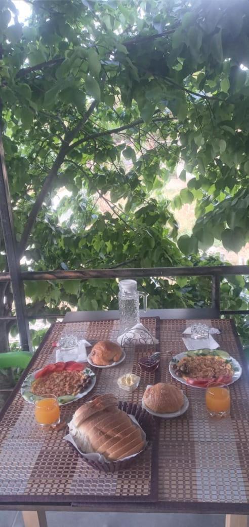 Hotel Vila Flowers Vlorë 외부 사진